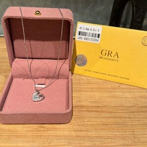 0.80 ctw Moissanite floating heart necklace